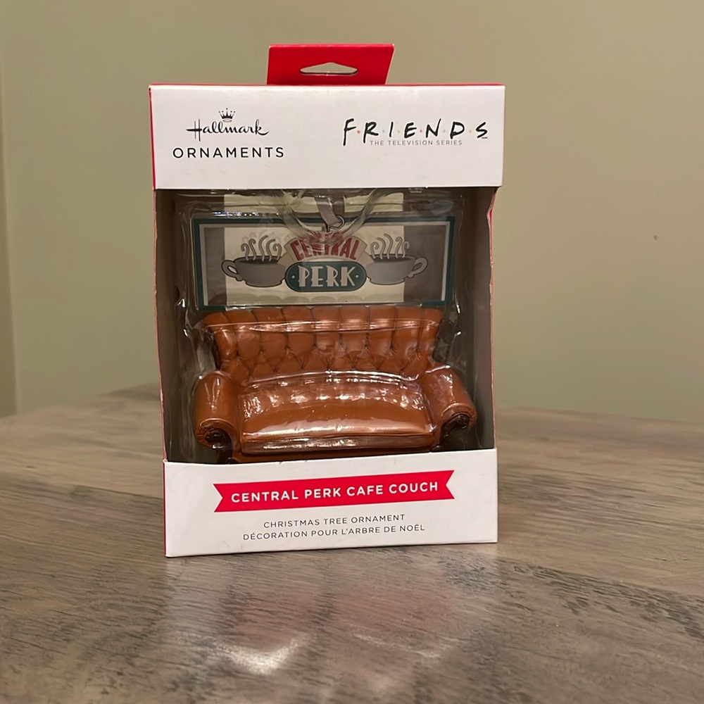 Hallmark “FRIENDS” Central Perk Cafe Couch Ornament